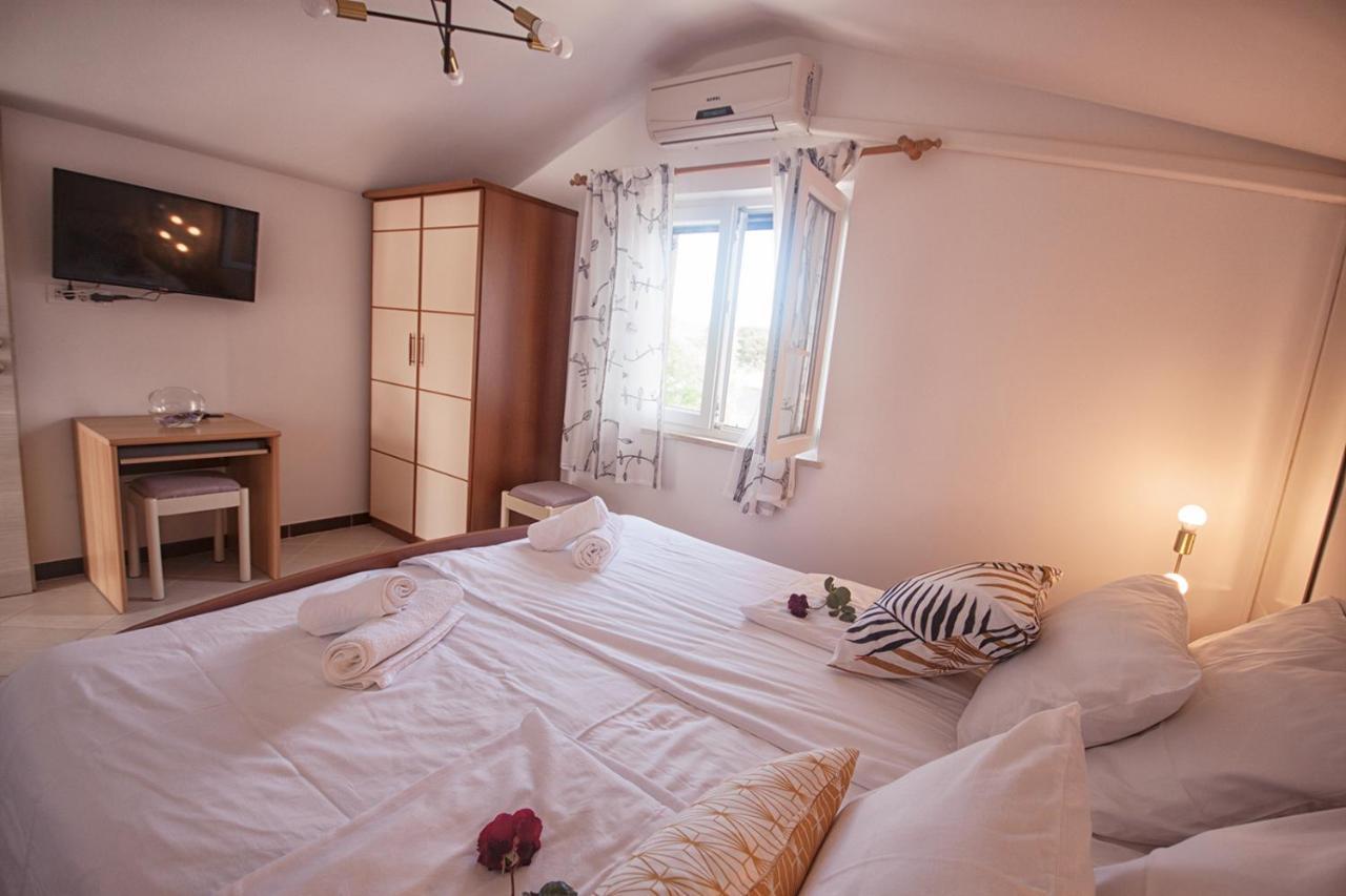 Apartments Katarina Porat มาลินสกา ภายนอก รูปภาพ