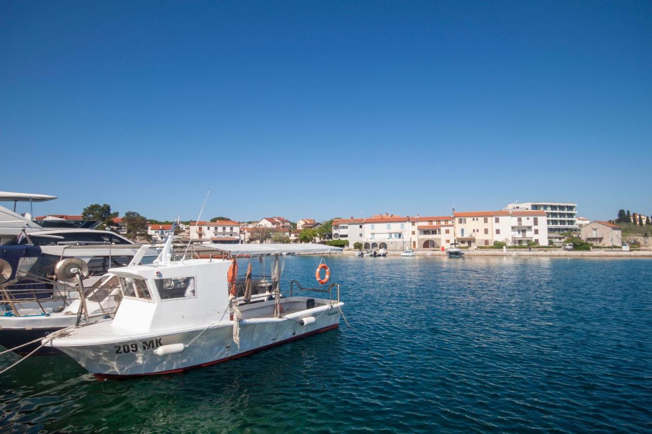 Apartments Katarina Porat มาลินสกา ภายนอก รูปภาพ